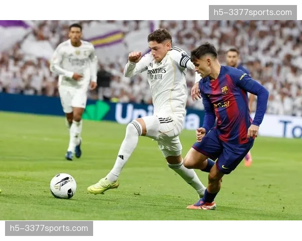 深度报道:从非洲街头到西甲舞台——赫罗纳前锋多夫比克的旅程